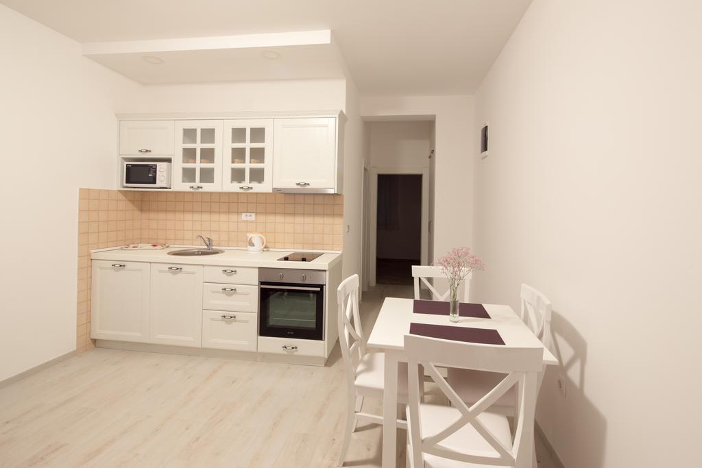 Apartments Raskovic Radanovići Exterior foto