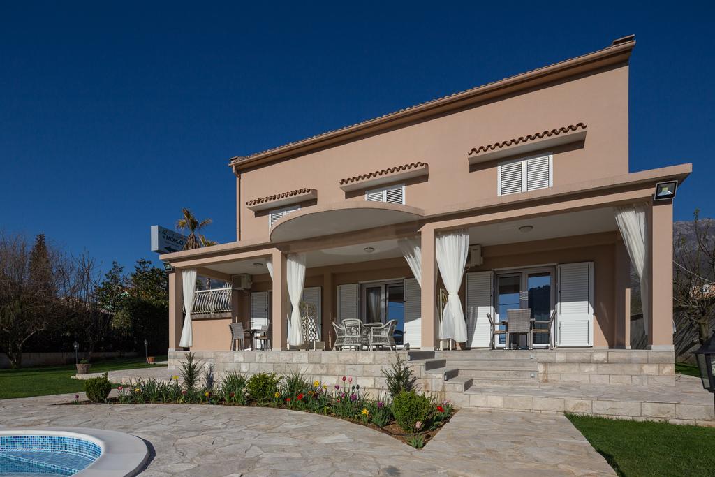 Apartments Raskovic Radanovići Exterior foto