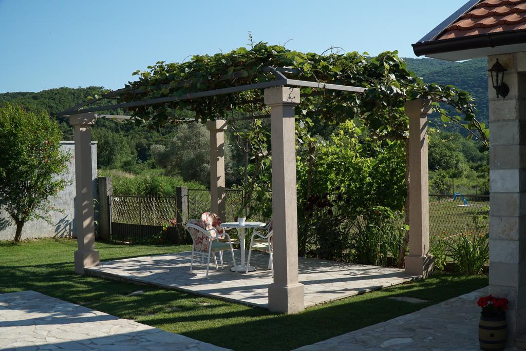 Apartments Raskovic Radanovići Exterior foto
